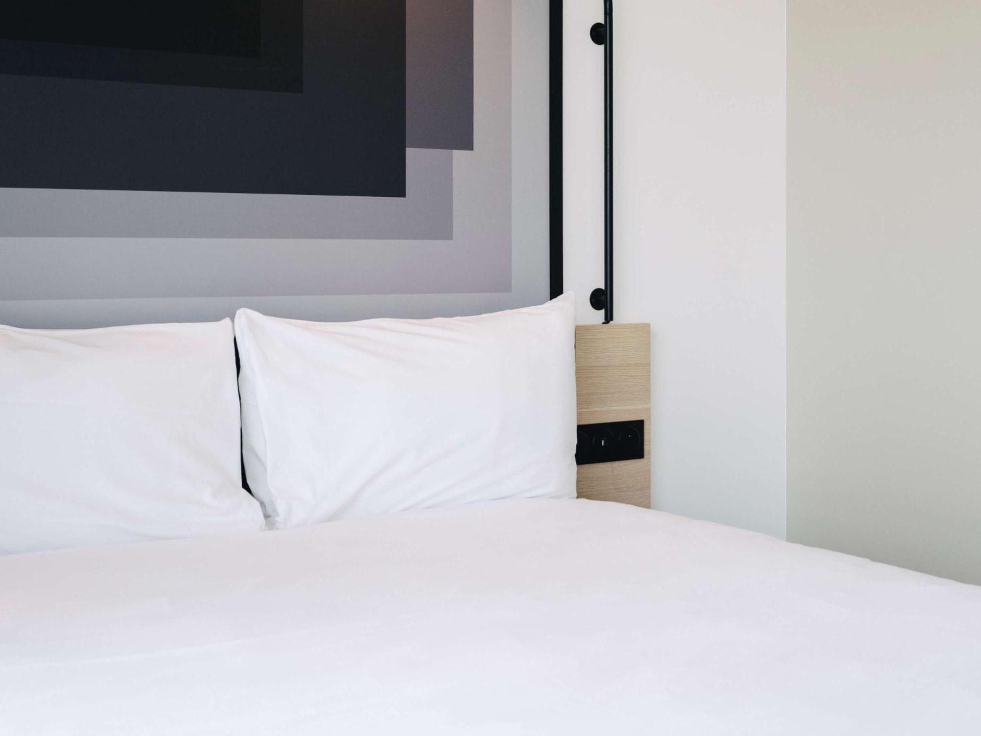 Ibis Rouen Centre Rive Droite Pasteur Hotel Exterior photo